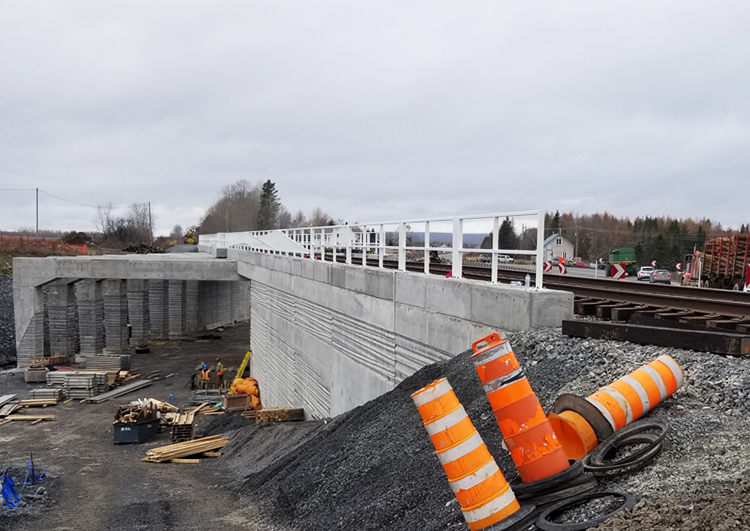 La voie ferrée passera désormais sur le nouveau pont d’étagement.