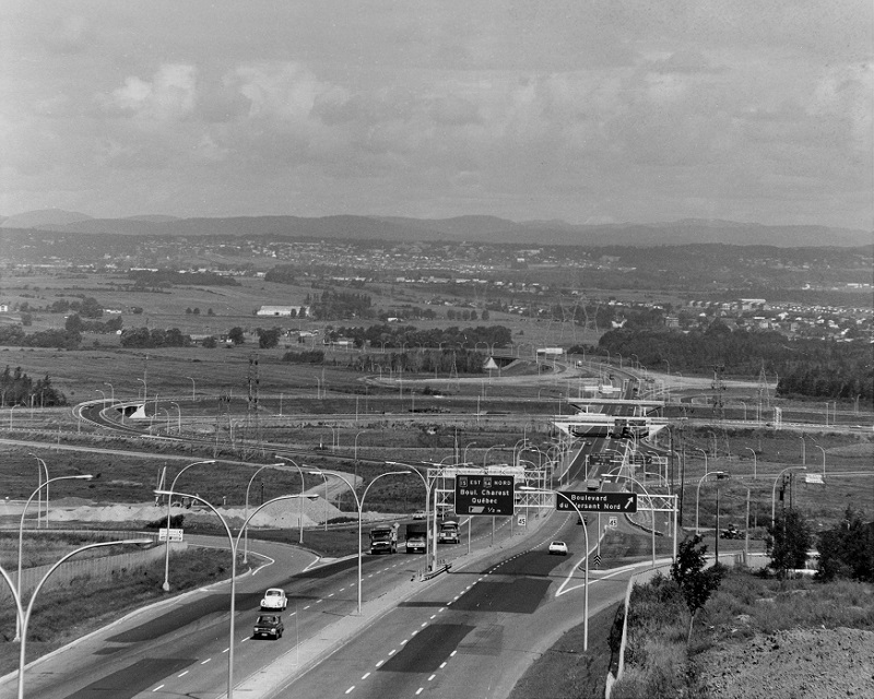 Autoroute Henri-IV à la hauteur de l’autoroute Charest en 1969